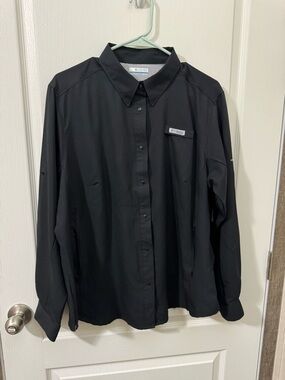 Columbia women's Black Long-Sleeve Performance Shirt